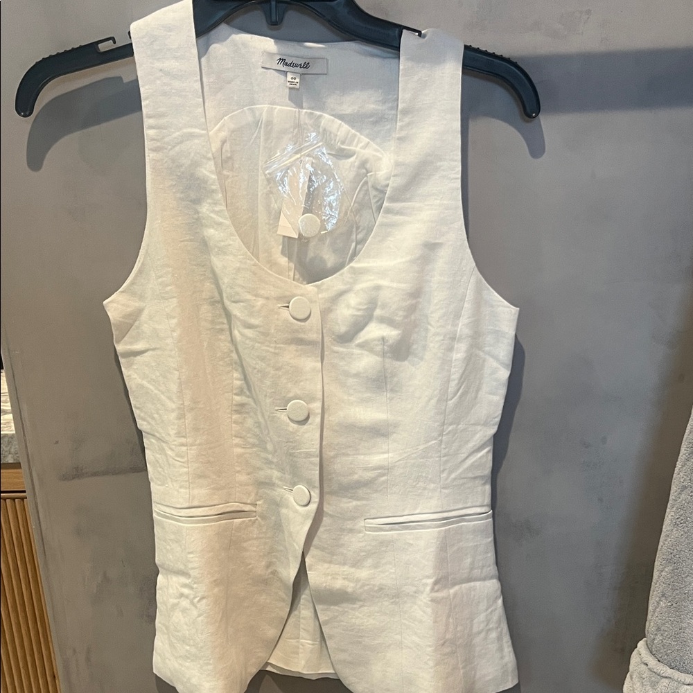 Madewell White Sleeveless Button-Down Top